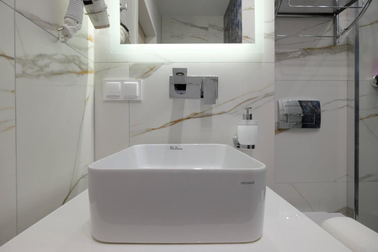 Apartamenty Centrum Premium Gold Белосток Экстерьер фото