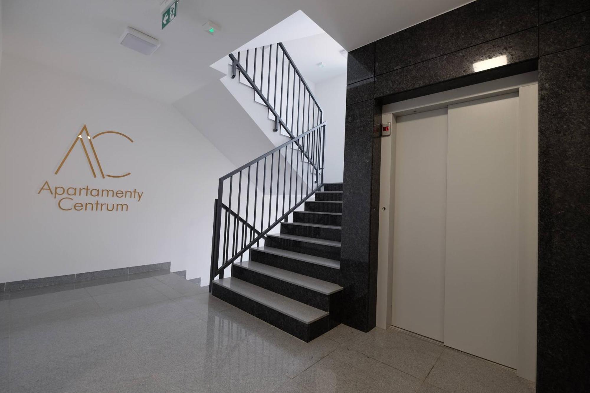 Apartamenty Centrum Premium Gold Белосток Экстерьер фото